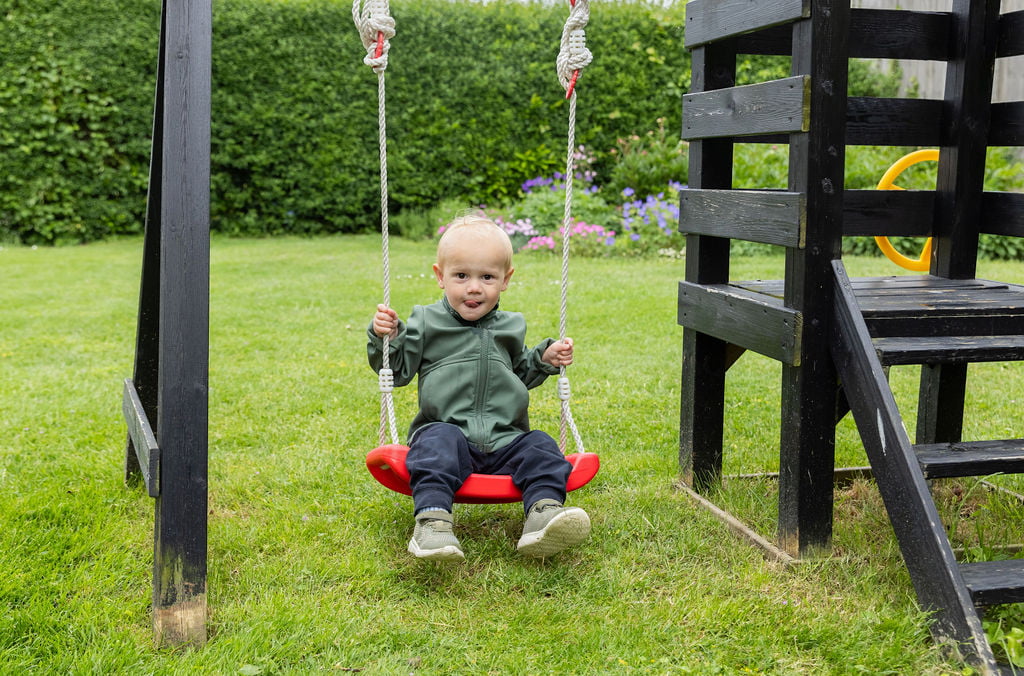 Barn gynger i Krista Sønderups private børnepasning